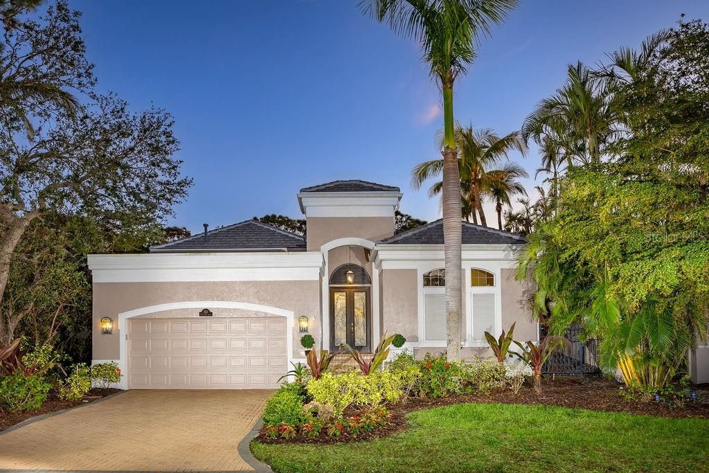 Recently Sold: $2,345,000 (4 beds, 4 baths, 4048 Square Feet)