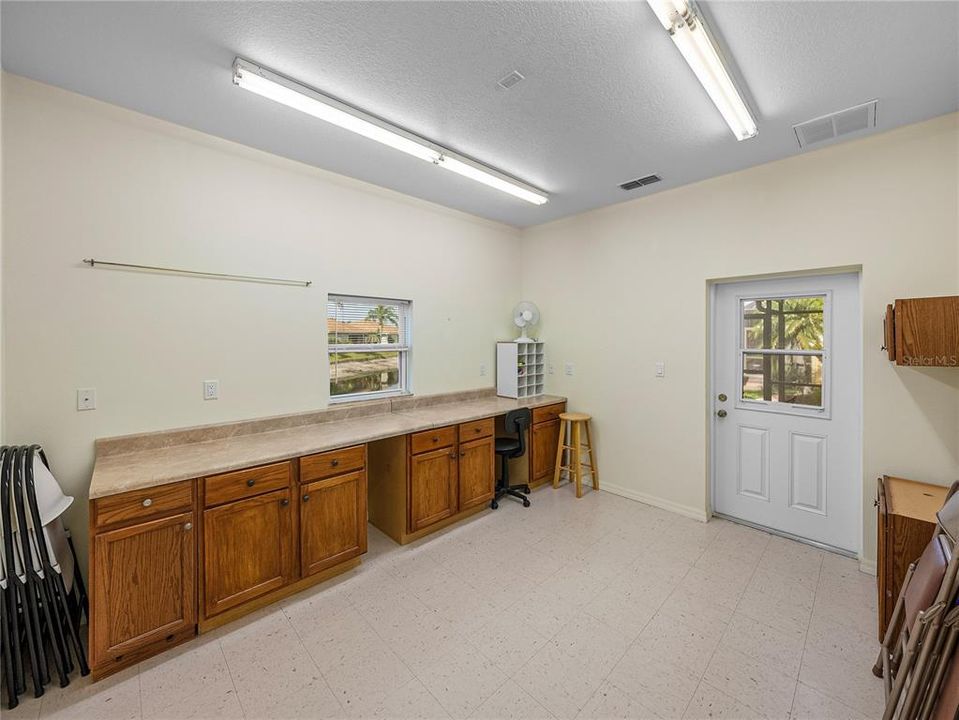 待售: $299,900 (2 贝兹, 2 浴室, 1860 平方英尺)