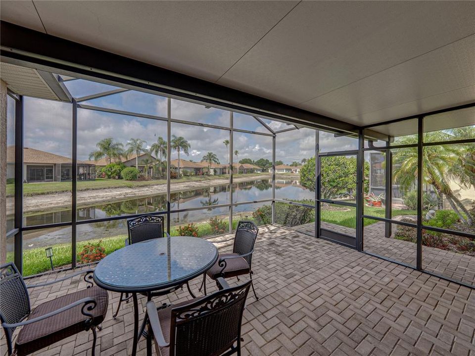 待售: $299,900 (2 贝兹, 2 浴室, 1860 平方英尺)