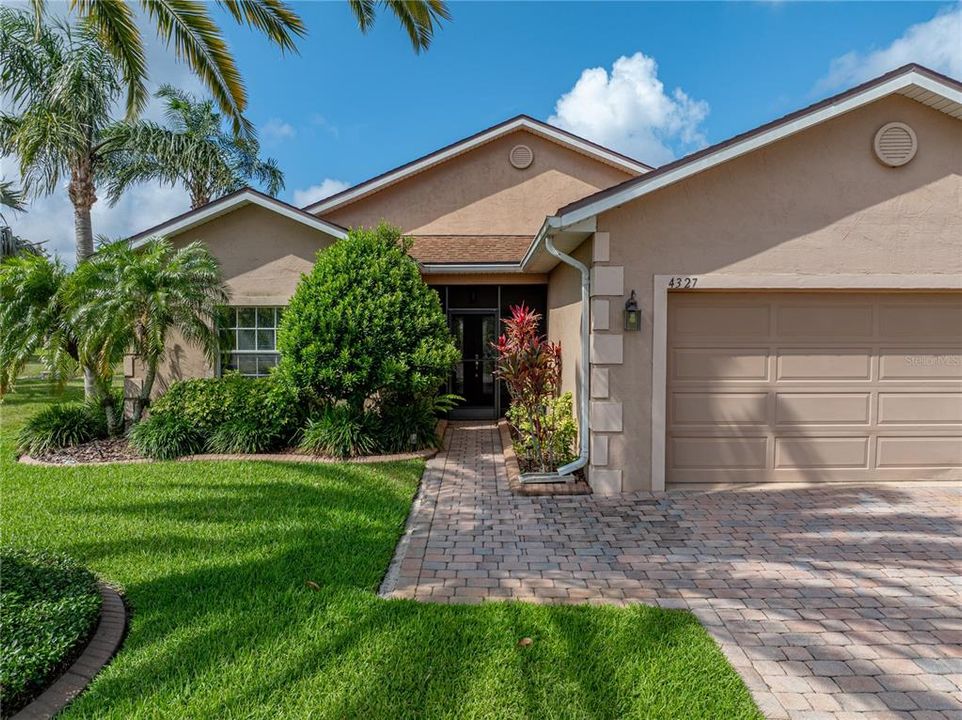 待售: $299,900 (2 贝兹, 2 浴室, 1860 平方英尺)