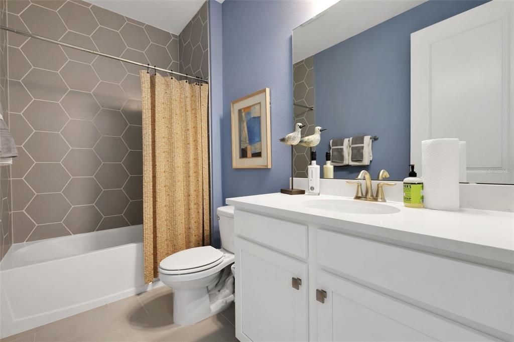 Active With Contract: $670,602 (5 beds, 3 baths, 3076 Square Feet)