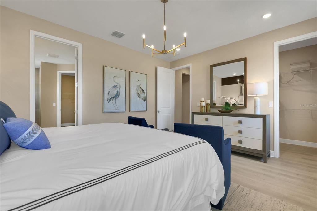 Active With Contract: $670,602 (5 beds, 3 baths, 3076 Square Feet)