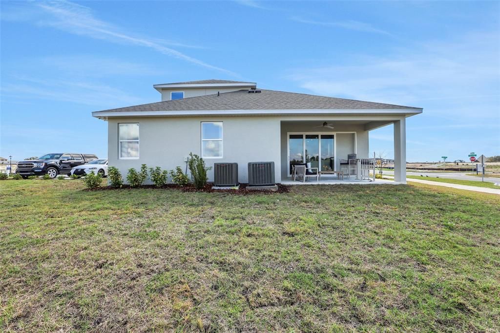 Active With Contract: $670,602 (5 beds, 3 baths, 3076 Square Feet)