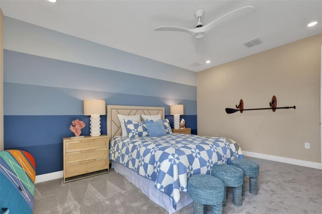 Active With Contract: $670,602 (5 beds, 3 baths, 3076 Square Feet)