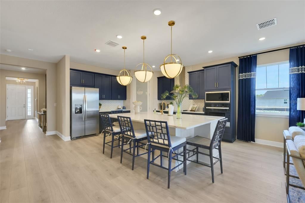 Active With Contract: $670,602 (5 beds, 3 baths, 3076 Square Feet)