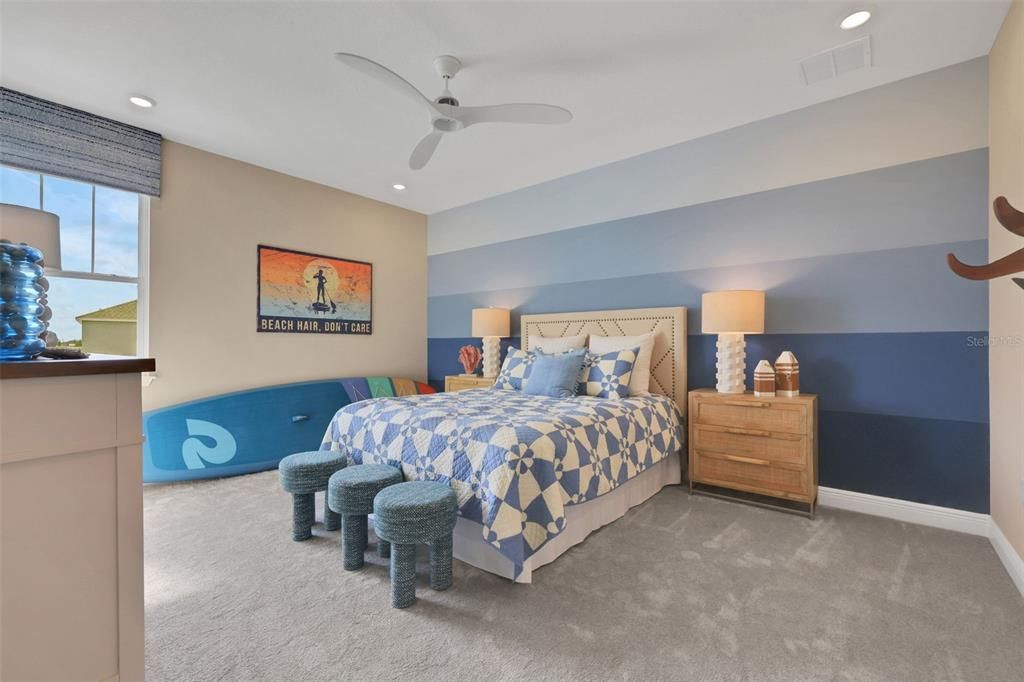 Active With Contract: $670,602 (5 beds, 3 baths, 3076 Square Feet)