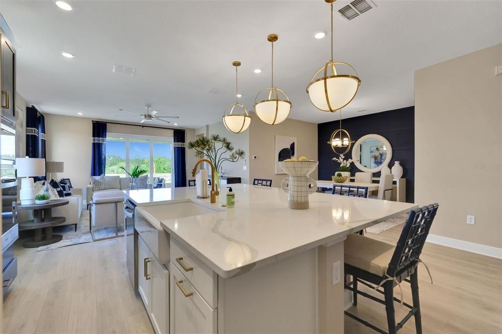 Active With Contract: $670,602 (5 beds, 3 baths, 3076 Square Feet)