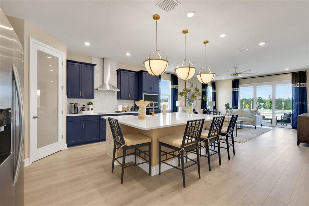 Active With Contract: $670,602 (5 beds, 3 baths, 3076 Square Feet)