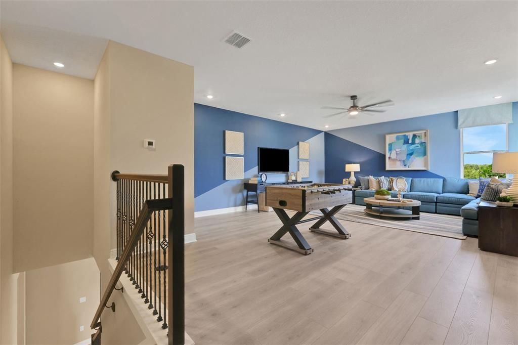 Active With Contract: $670,602 (5 beds, 3 baths, 3076 Square Feet)