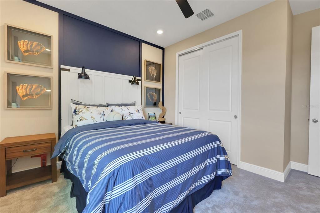 Active With Contract: $670,602 (5 beds, 3 baths, 3076 Square Feet)