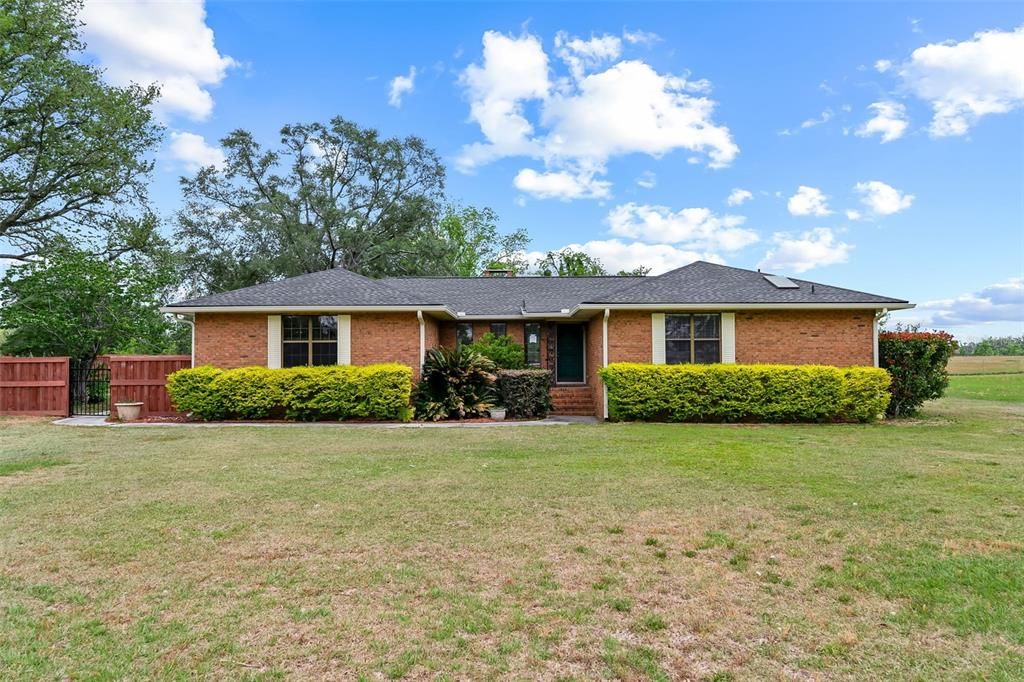 Amazing Property in Lee!