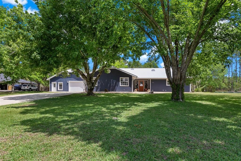 合同活跃: $700,000 (3 贝兹, 2 浴室, 2270 平方英尺)