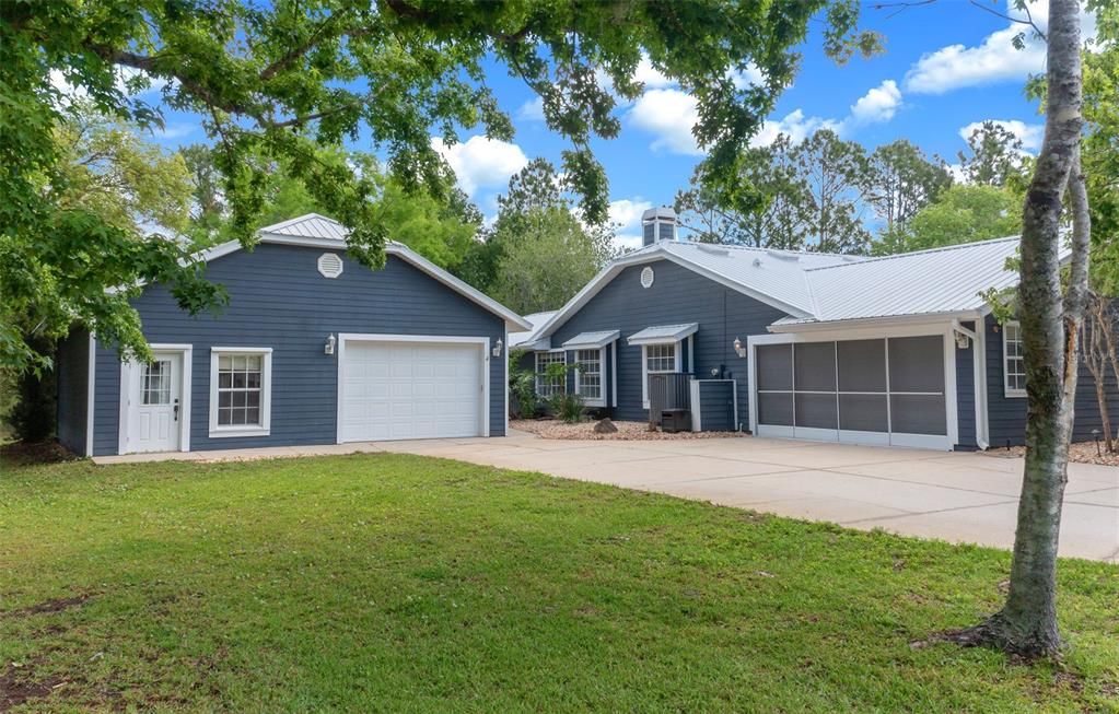 合同活跃: $700,000 (3 贝兹, 2 浴室, 2270 平方英尺)