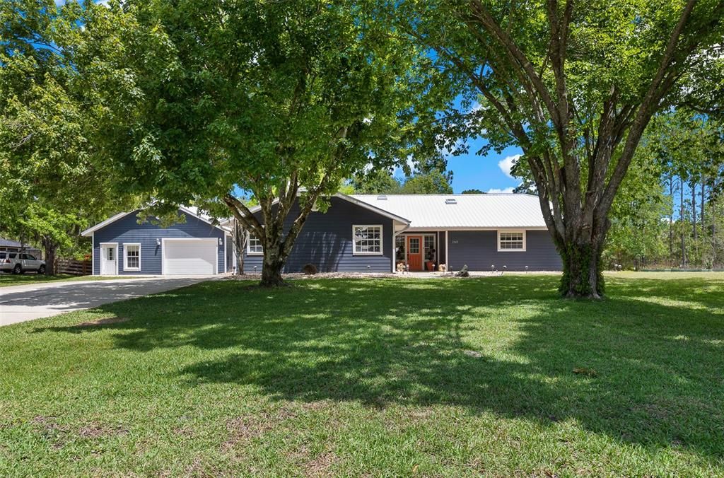 合同活跃: $700,000 (3 贝兹, 2 浴室, 2270 平方英尺)