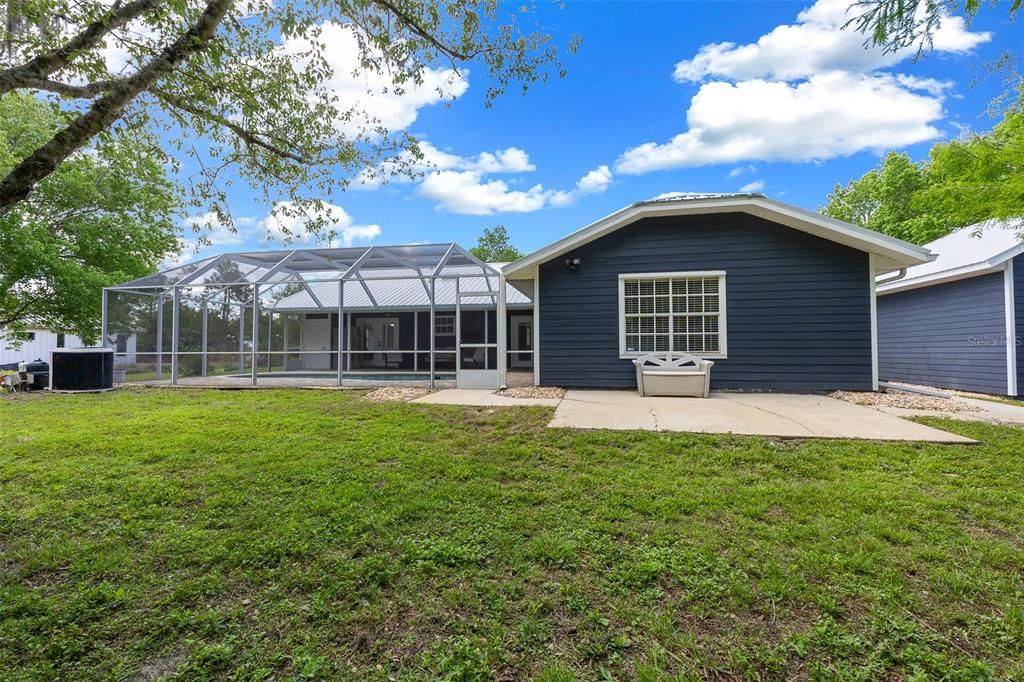 合同活跃: $700,000 (3 贝兹, 2 浴室, 2270 平方英尺)