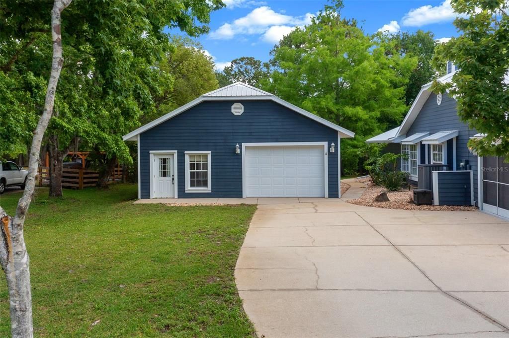 合同活跃: $700,000 (3 贝兹, 2 浴室, 2270 平方英尺)