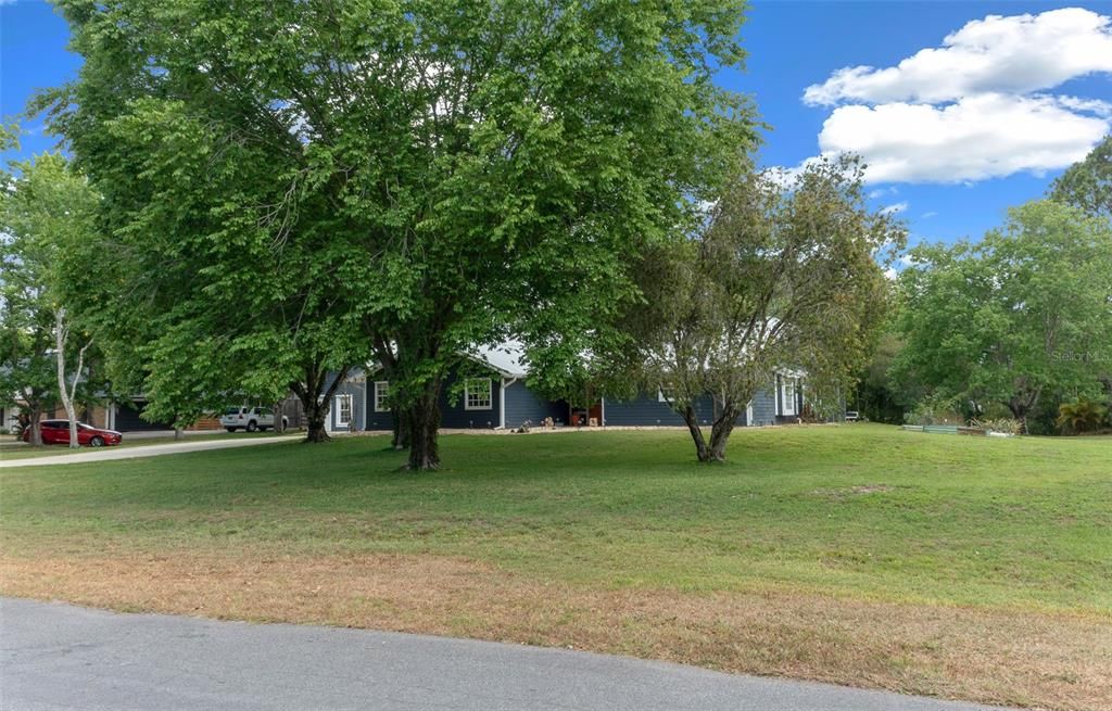 合同活跃: $700,000 (3 贝兹, 2 浴室, 2270 平方英尺)