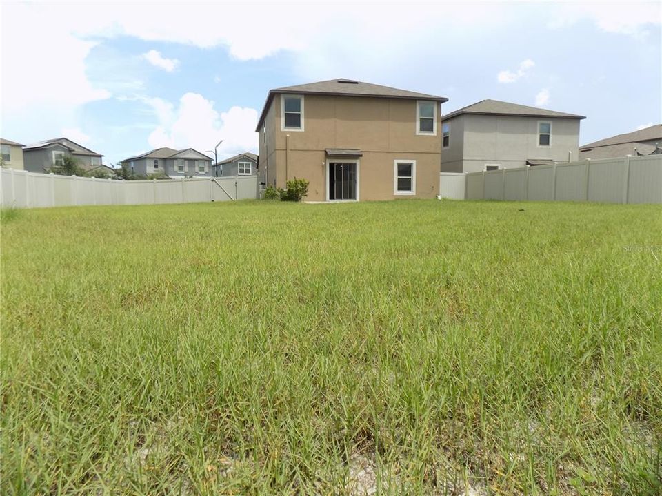 Active With Contract: $429,000 (6 beds, 3 baths, 2614 Square Feet)