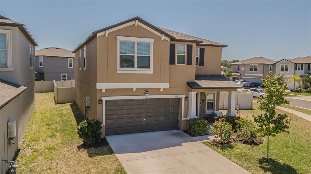 Active With Contract: $429,000 (6 beds, 3 baths, 2614 Square Feet)