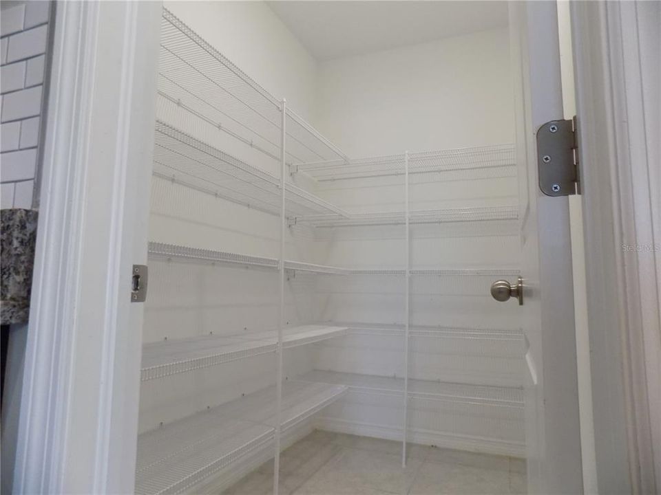 Active With Contract: $429,000 (6 beds, 3 baths, 2614 Square Feet)