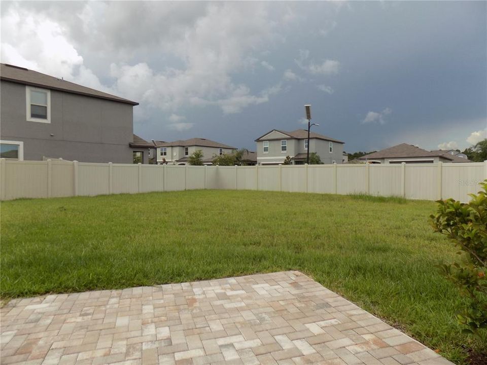 Active With Contract: $429,000 (6 beds, 3 baths, 2614 Square Feet)