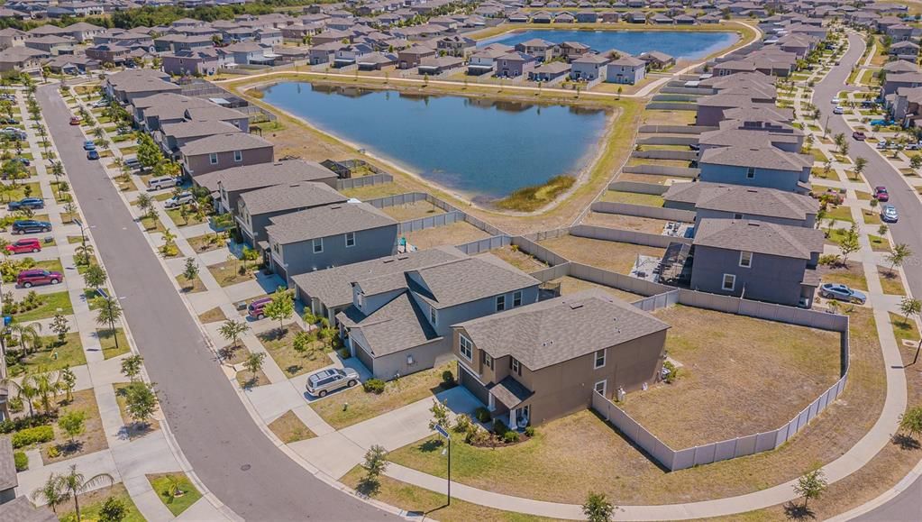 Active With Contract: $429,000 (6 beds, 3 baths, 2614 Square Feet)