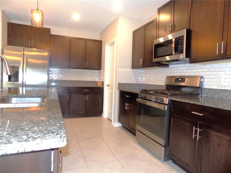 Active With Contract: $429,000 (6 beds, 3 baths, 2614 Square Feet)