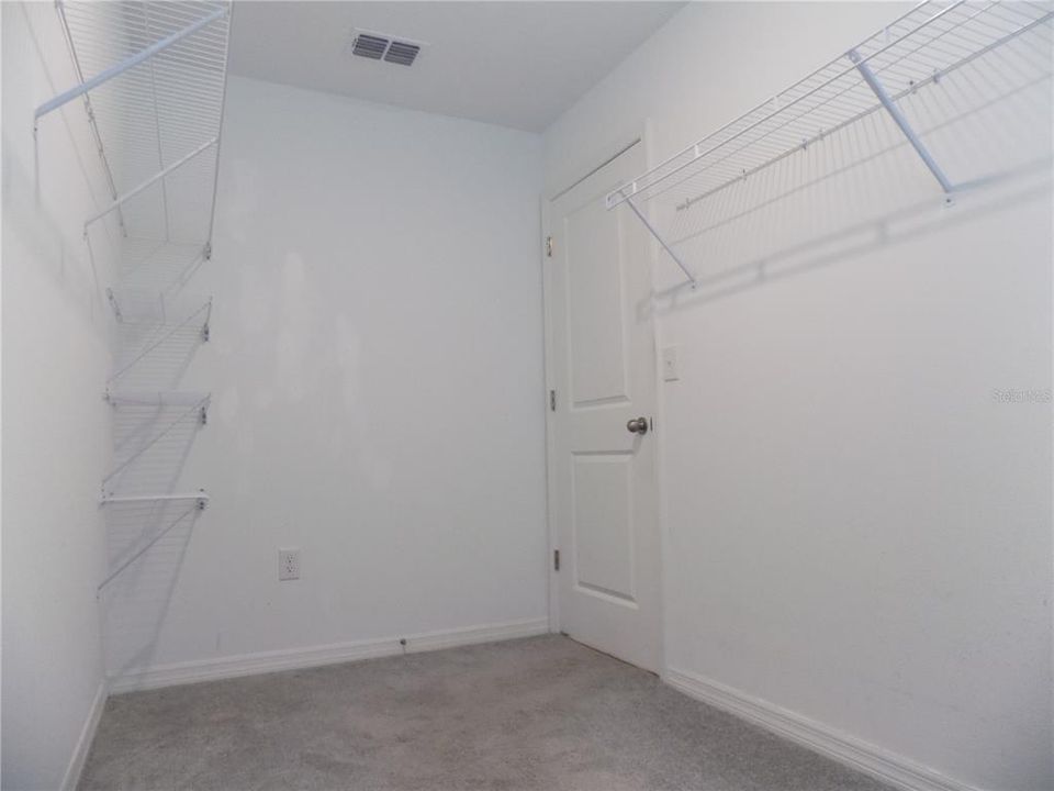 Active With Contract: $429,000 (6 beds, 3 baths, 2614 Square Feet)