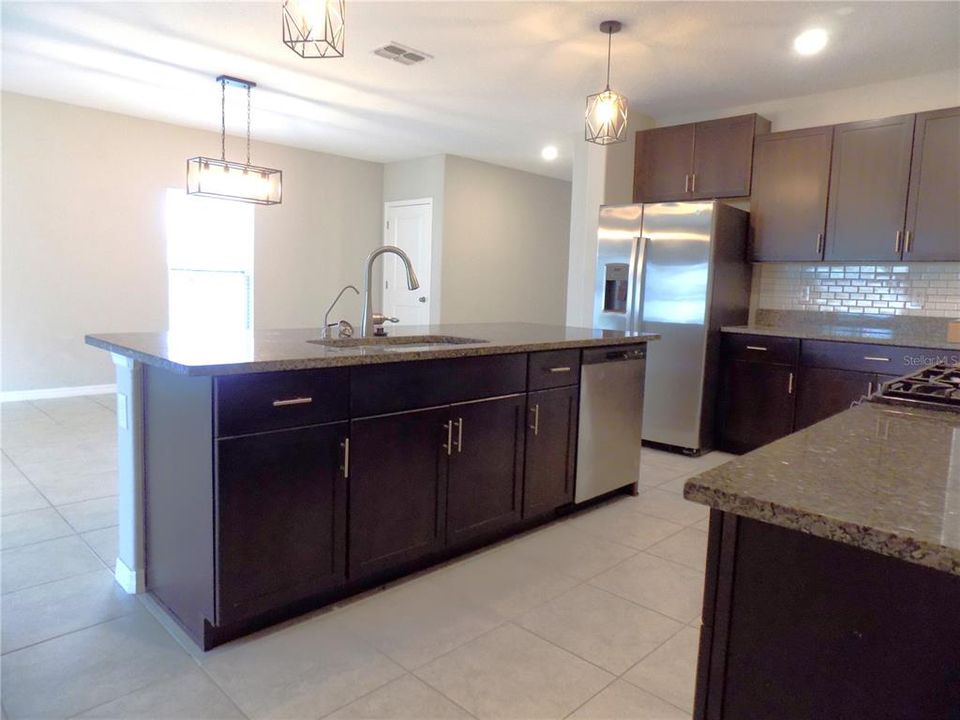 Active With Contract: $429,000 (6 beds, 3 baths, 2614 Square Feet)