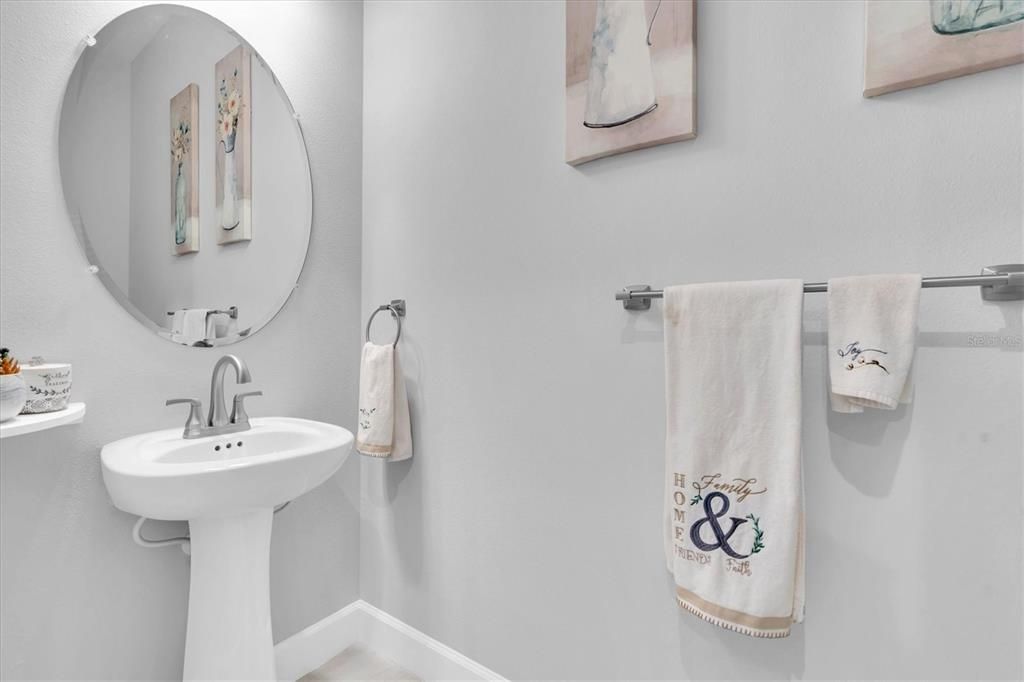 Под контрактом: $1,085,000 (5 спален, 4 ванн, 3457 Квадратных фут)