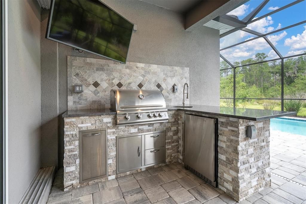 Под контрактом: $1,085,000 (5 спален, 4 ванн, 3457 Квадратных фут)