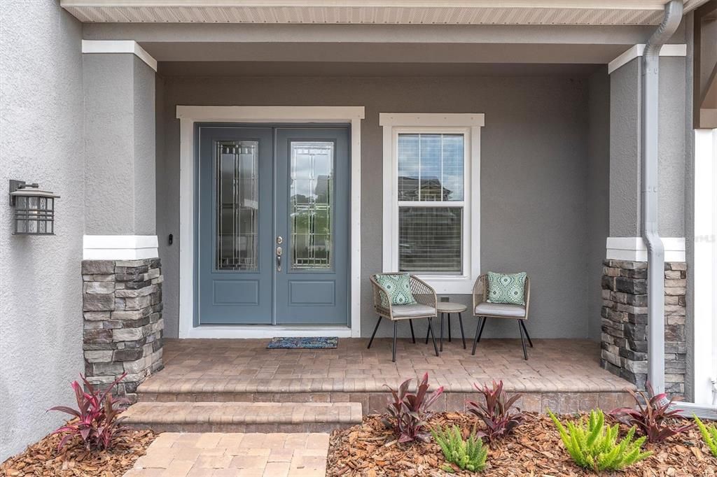 Под контрактом: $1,085,000 (5 спален, 4 ванн, 3457 Квадратных фут)