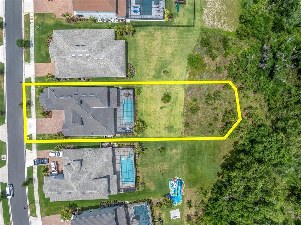 Под контрактом: $1,085,000 (5 спален, 4 ванн, 3457 Квадратных фут)