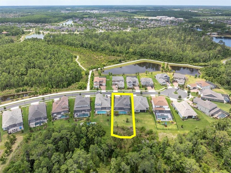 Под контрактом: $1,085,000 (5 спален, 4 ванн, 3457 Квадратных фут)