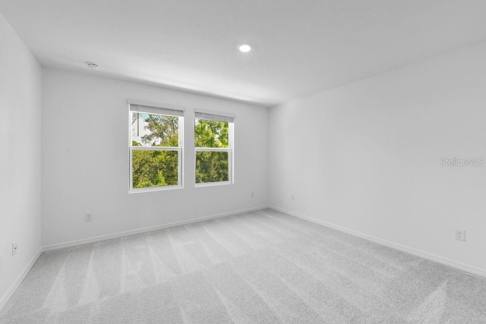 For Sale: $325,000 (3 beds, 2 baths, 1373 Square Feet)