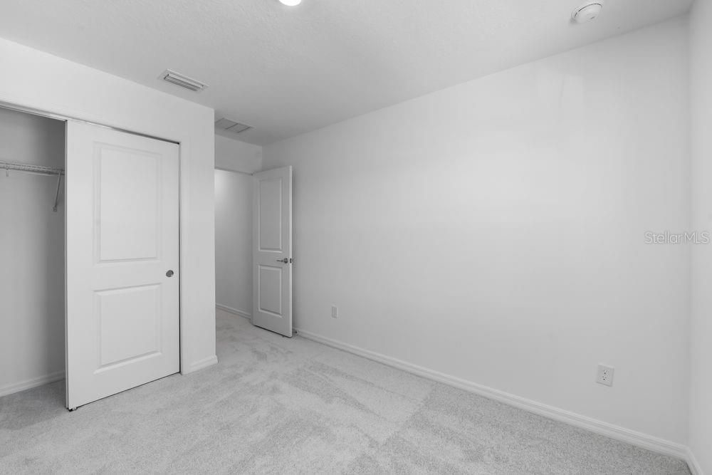 For Sale: $325,000 (3 beds, 2 baths, 1373 Square Feet)