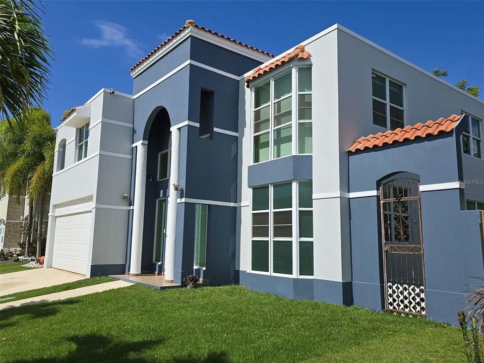 Recently Rented: $2,500 (4 beds, 2 baths, 2024 Square Feet)