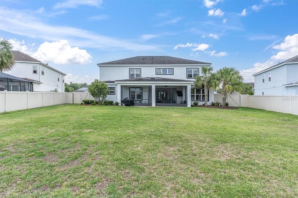 Active With Contract: $1,200,000 (6 beds, 3 baths, 4181 Square Feet)