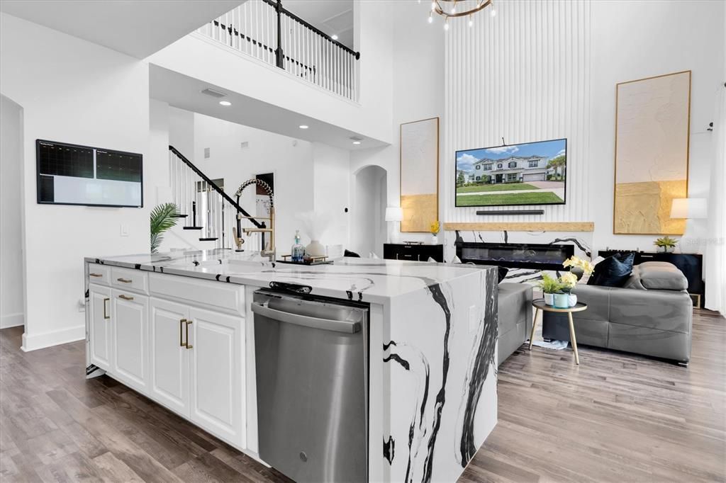 Active With Contract: $1,200,000 (6 beds, 3 baths, 4181 Square Feet)