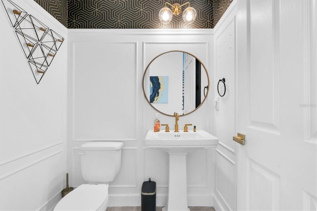 Active With Contract: $1,200,000 (6 beds, 3 baths, 4181 Square Feet)