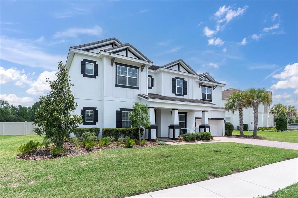 Active With Contract: $1,200,000 (6 beds, 3 baths, 4181 Square Feet)