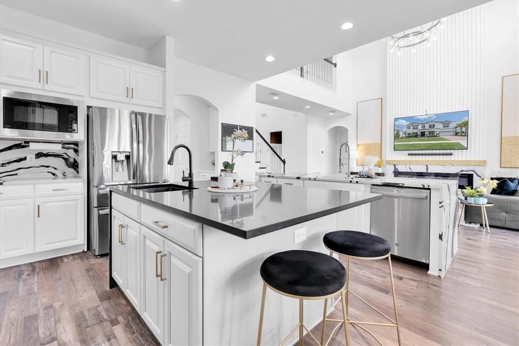 Active With Contract: $1,200,000 (6 beds, 3 baths, 4181 Square Feet)