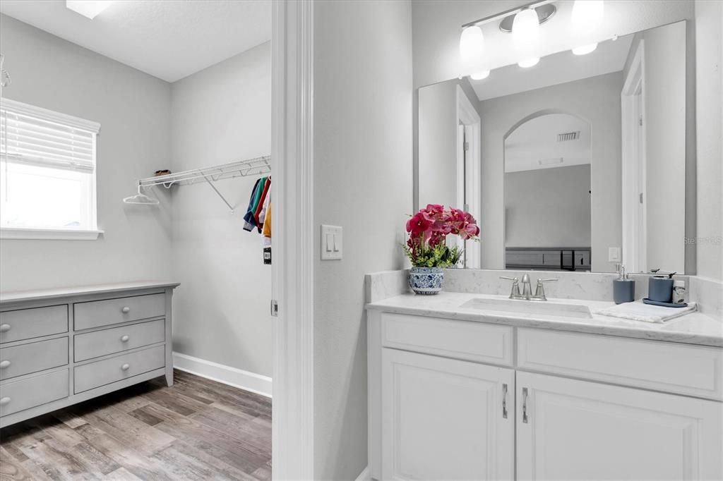 Active With Contract: $1,200,000 (6 beds, 3 baths, 4181 Square Feet)