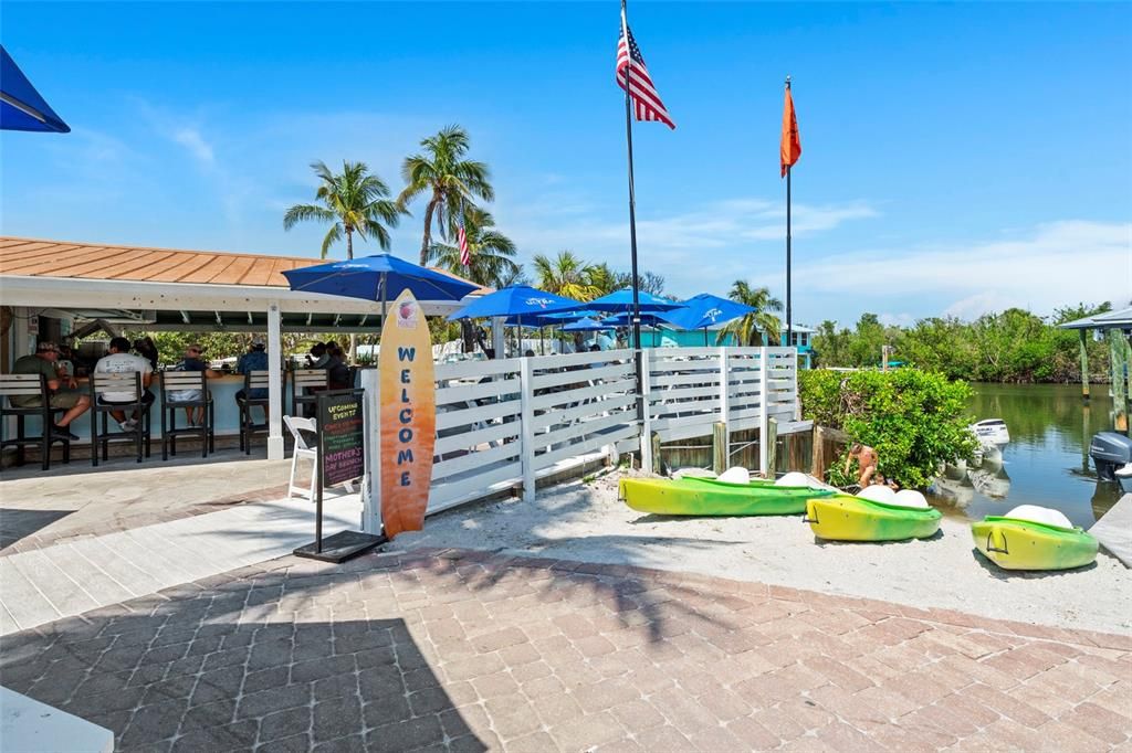 For Sale: $1,825,000 (3 beds, 3 baths, 2315 Square Feet)