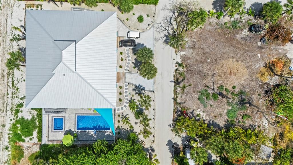 For Sale: $1,825,000 (3 beds, 3 baths, 2315 Square Feet)