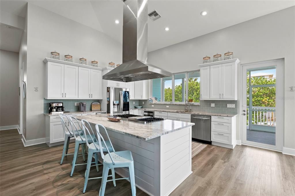 For Sale: $1,825,000 (3 beds, 3 baths, 2315 Square Feet)