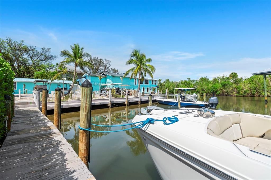 For Sale: $1,825,000 (3 beds, 3 baths, 2315 Square Feet)