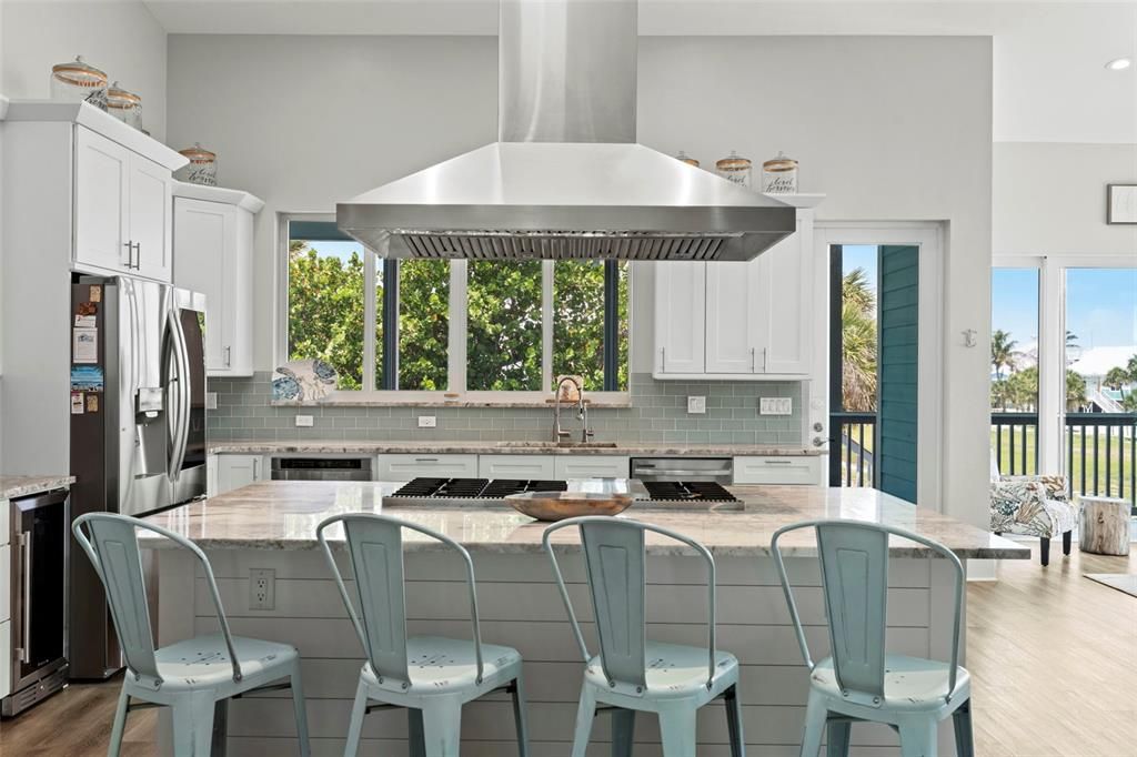 For Sale: $1,825,000 (3 beds, 3 baths, 2315 Square Feet)