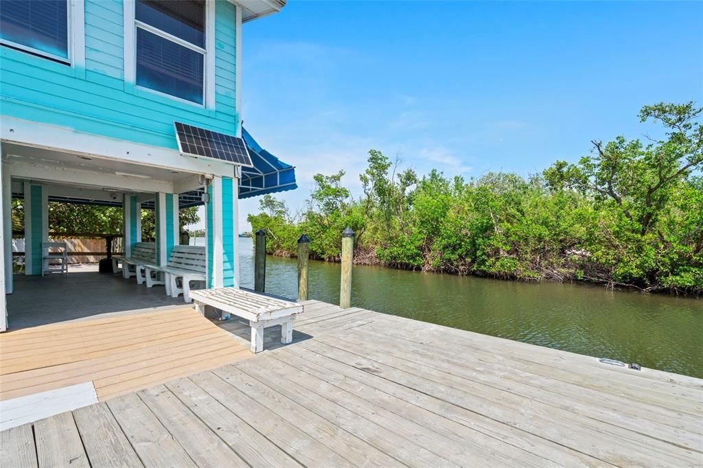 For Sale: $1,825,000 (3 beds, 3 baths, 2315 Square Feet)