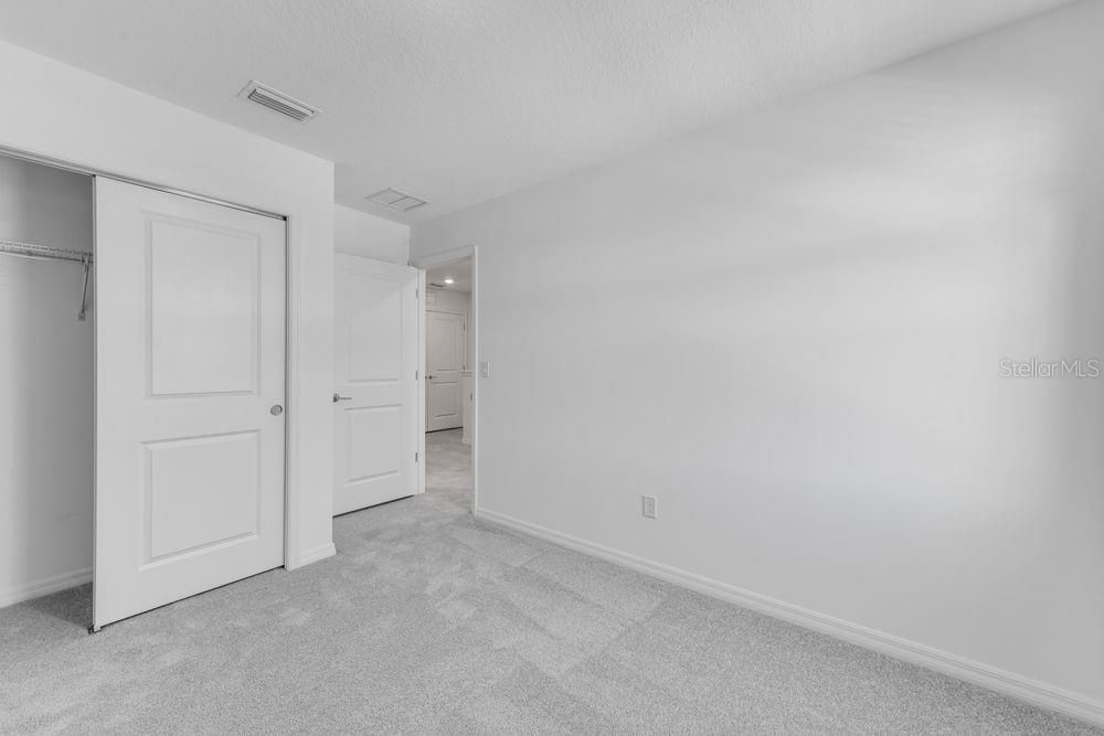 Под контрактом: $325,000 (3 спален, 2 ванн, 1373 Квадратных фут)